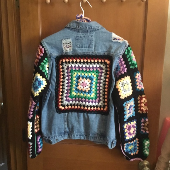 Slow-fashion Grannycore Denim & Crocheted Jacket - Picture 2 of 8